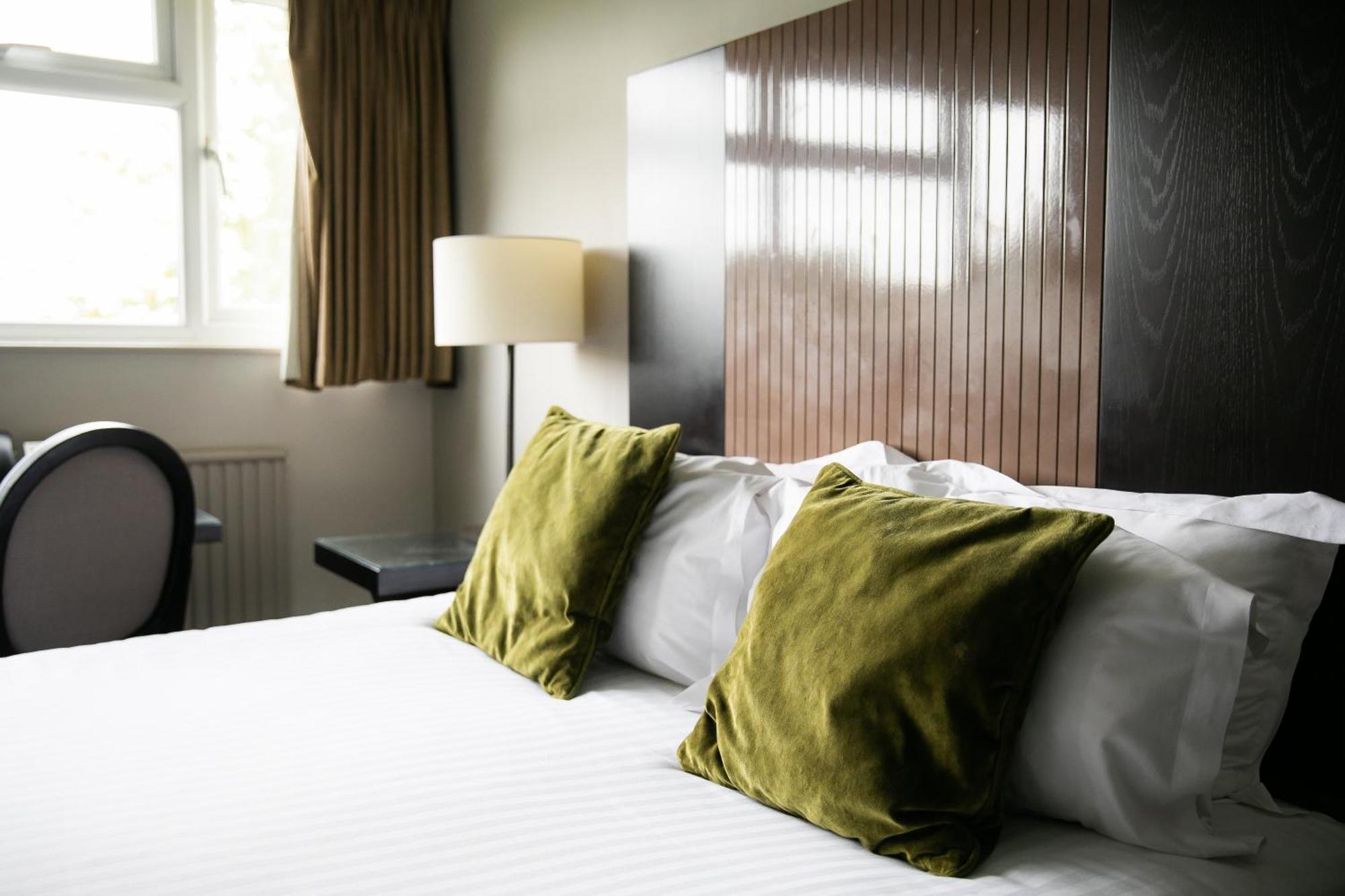 Hartsfield Manor Hotel Dorking Bilik gambar